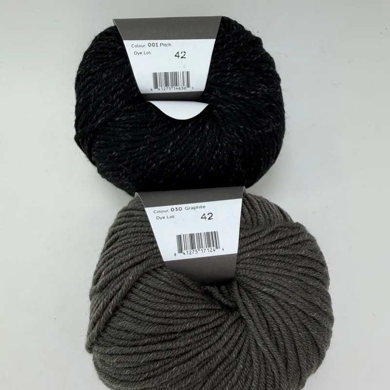 Jody Long Ciao Extrafine Merino Superwash Wool Yarn Lot of 2 Pitch & Graphite