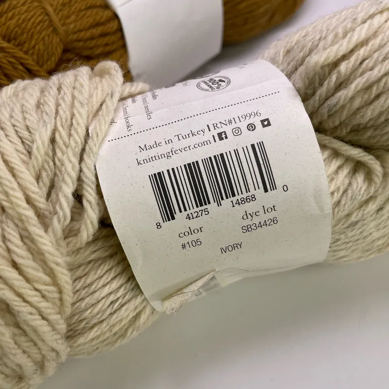 Juniper Moon Farm Santa Cruz Organic Merino Yarn Lot of 2 Cardamom & Ivory