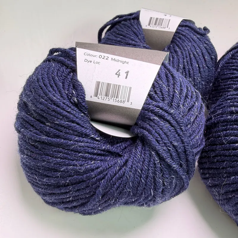Jody Long Ciao Extrafine Merino Superwash Wool Yarn Lot of 4 - 022 Midnight Blue