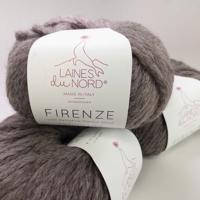 Laines du Nord Firenze Yarn Lot of 3 Balls Color 4 Dye Lot 40008 Merino Wool