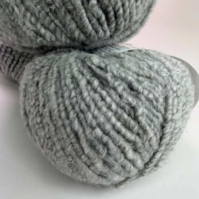 Lot of 3 ON online Linie 548 Argos Yarn Light Grey Farbe 0001 100g Bulky Wool